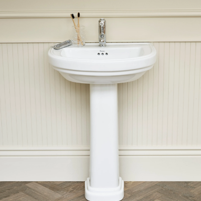 RIVIERA-Single-washbasin-Burlington-Bathrooms-512294-rel6eedc19f.jpg